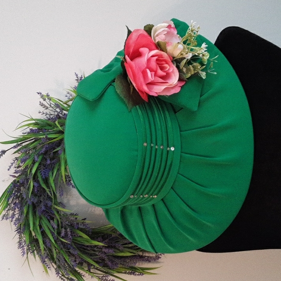 COPY - ANTHONY SICARI Kentucky Derby Facinator Hat in Green & attached Fabric F… - Picture 2 of 9